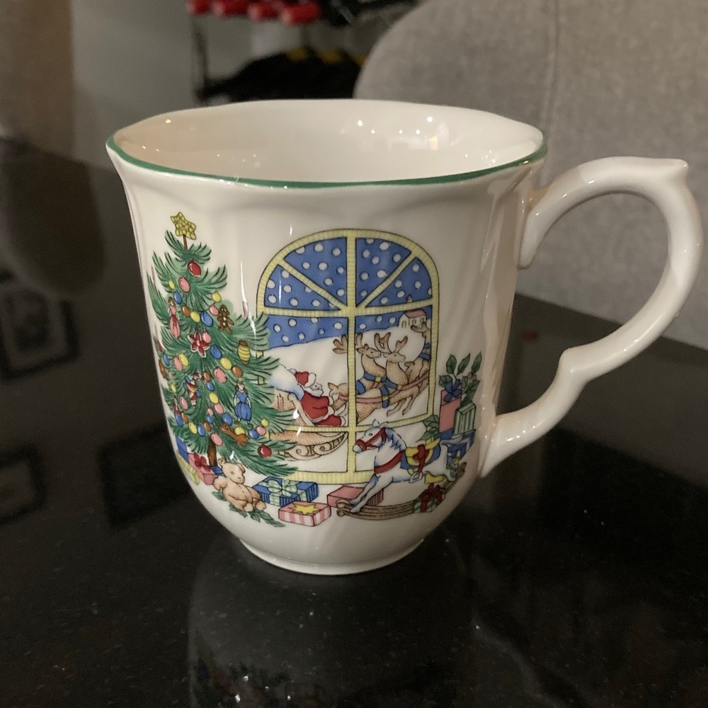Nikko happy Holiday  mugs